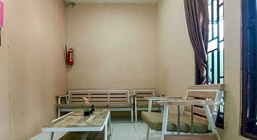 RedDoorz @ Waena Jayapura