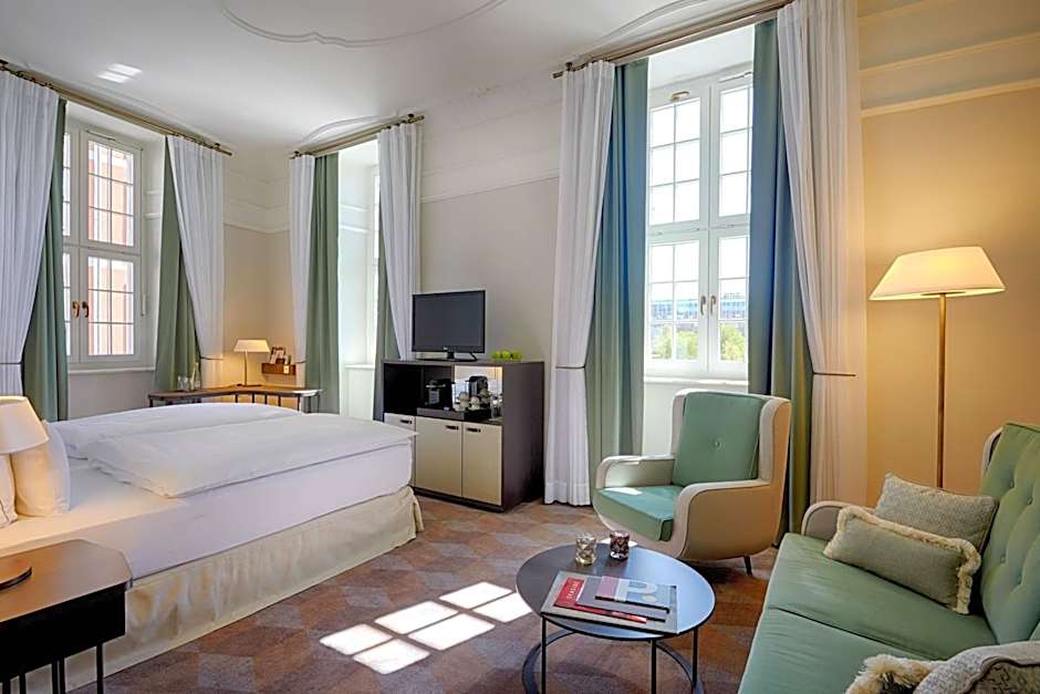 Gewandhaus Dresden, Autograph Collection by Marriott
