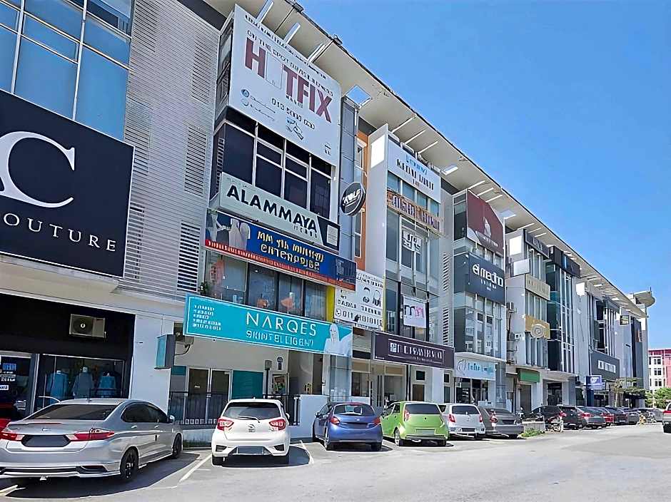 OYO 714 Arina Hotel