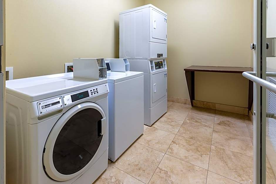 La Quinta Inn & Suites by Wyndham Houston New Caney