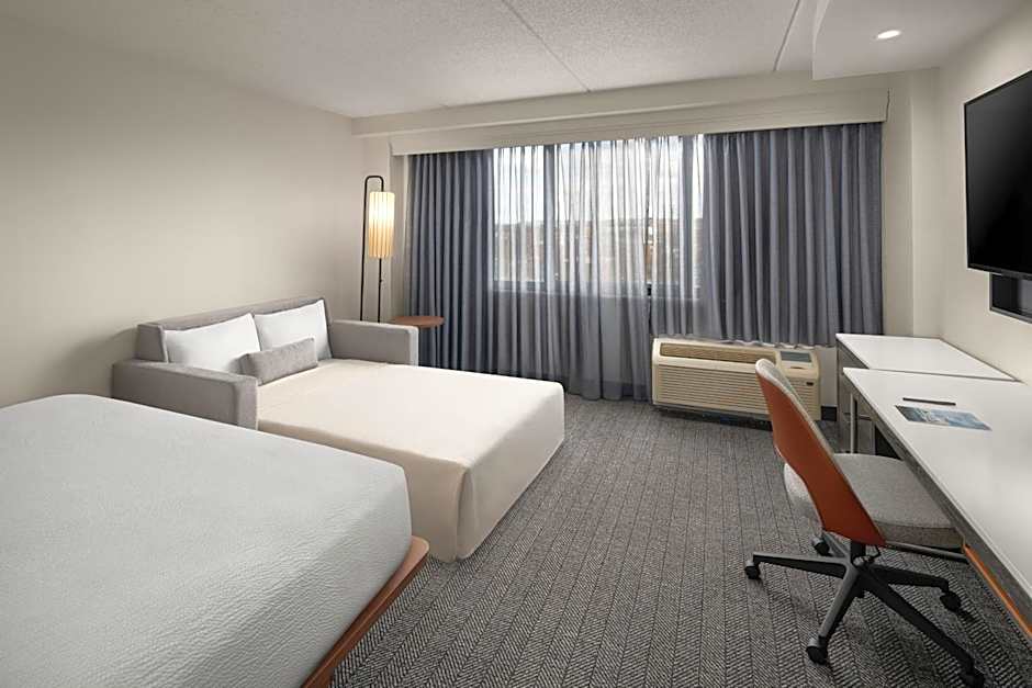 Courtyard by Marriott New Haven at Yale
