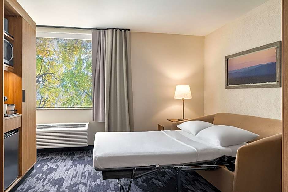 Fairfield Inn & Suites Madison South