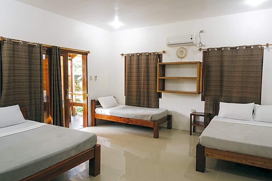 Casa De Loren Family Room