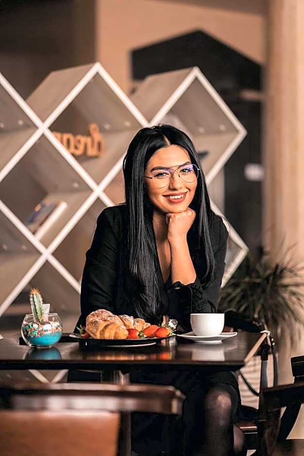 Business Hotel Plovdiv - Central Location