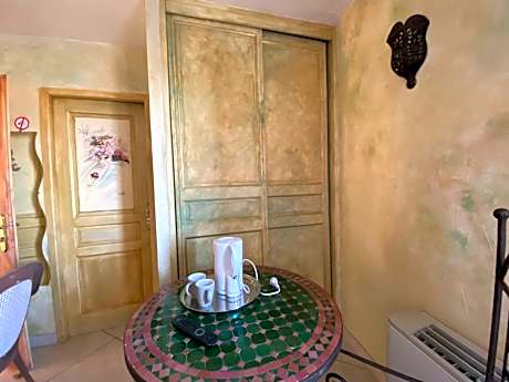 Deluxe Double Room with Bath