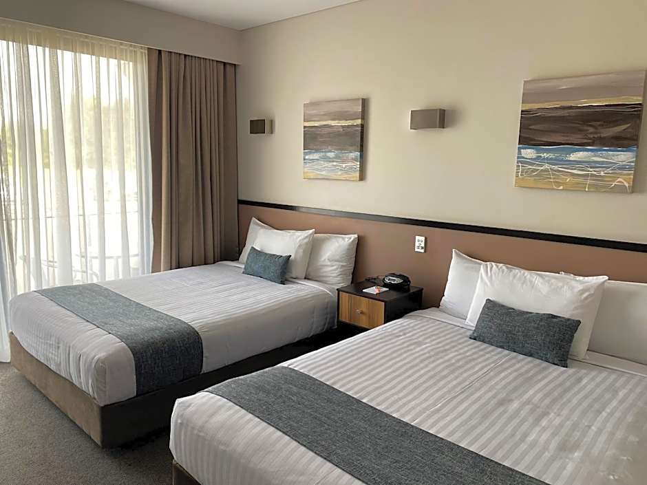 Macquarie 4 Star