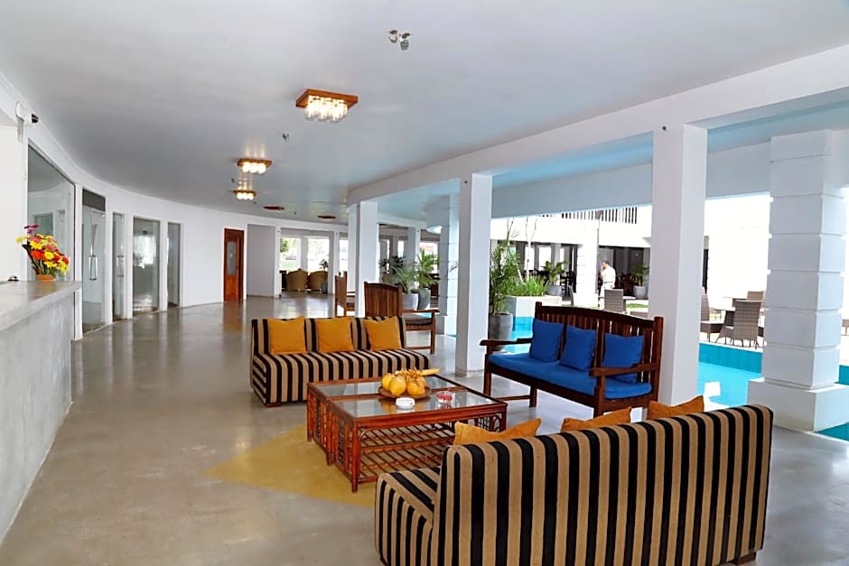 Hibiscus Beach Hotel