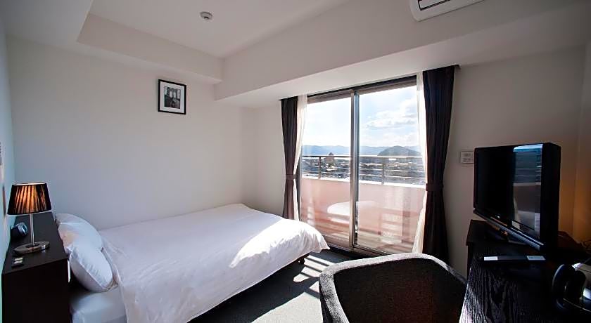 Omura Station Hotel