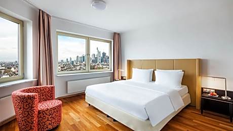 Junior Suite Skyline View