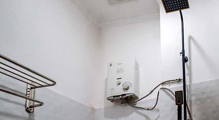 OYO 93333 Rama Home Stay