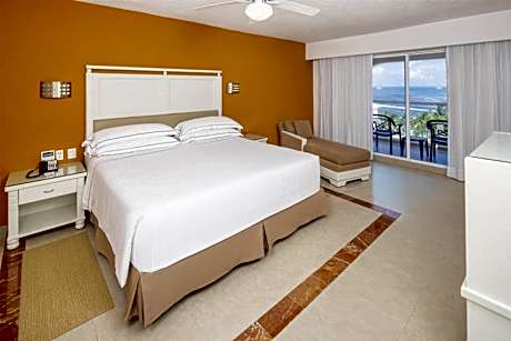 Double Ocean Front/Double Ocean sea view (2 adults + 2 Children)