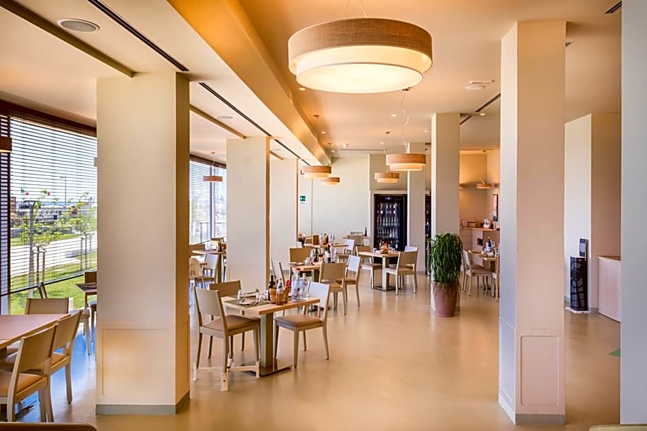 Hotel Baya - in centro, sul mare