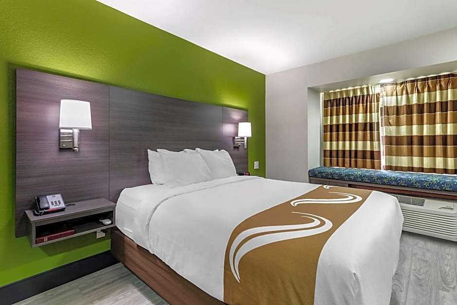 Quality Inn & Suites Longview I-20