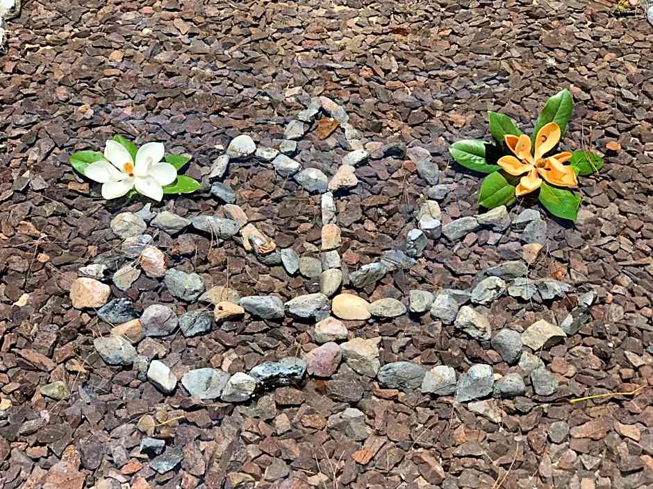 Magnolias Jardin & Boutique Suites