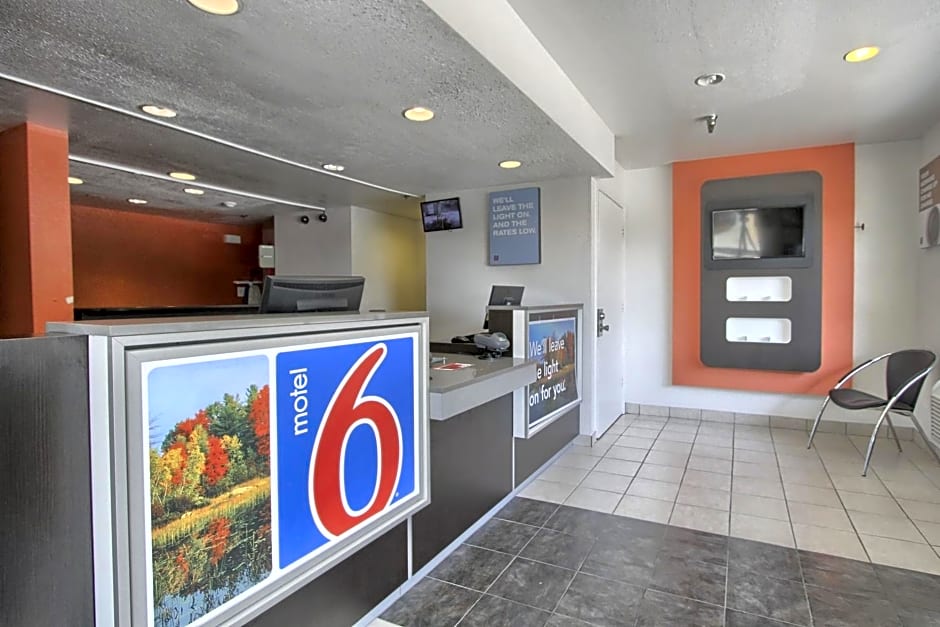 Motel 6-New Cumberland, PA - Harrisburg - Hershey South