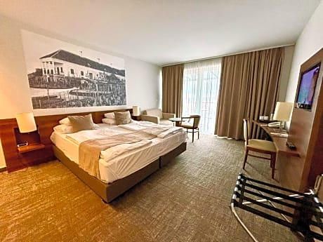 Deluxe Double Room with Balcony