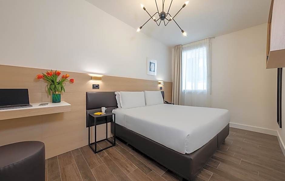 Globus Urban Hotel