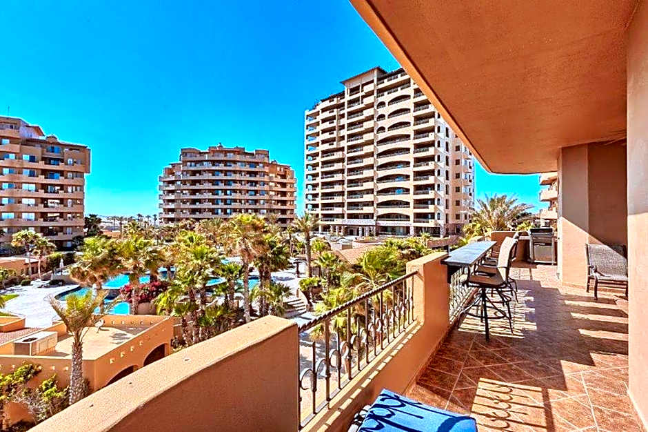 Bella Sirena 305-A - Elegant Oceanview Condo on Beachfront Resort
