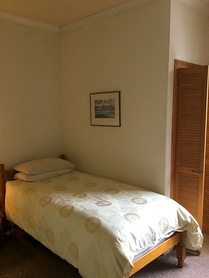 Inverlochy Villas (Adults Only)