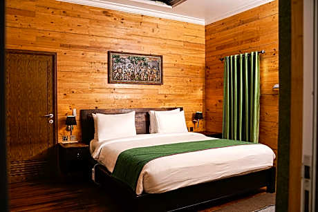 deluxe cabin