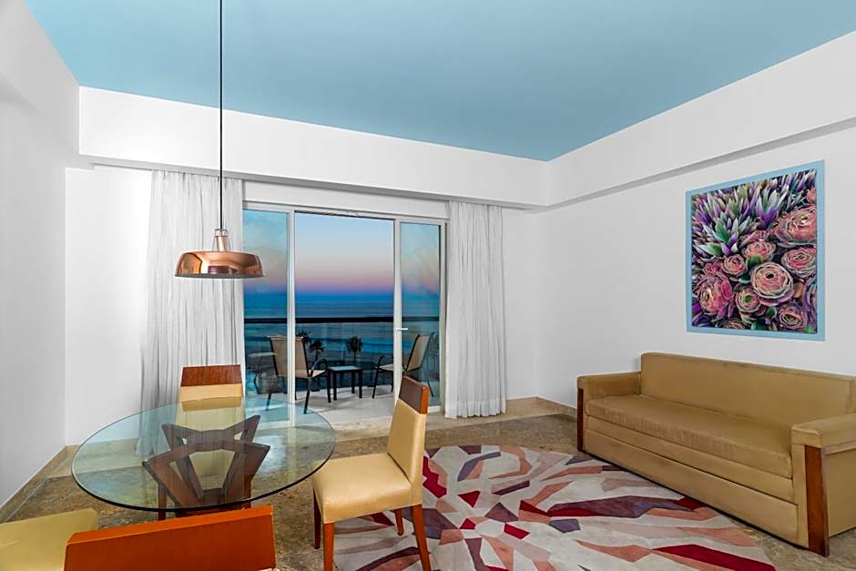 Altitude by Krystal Grand Los Cabos - All Inclusive