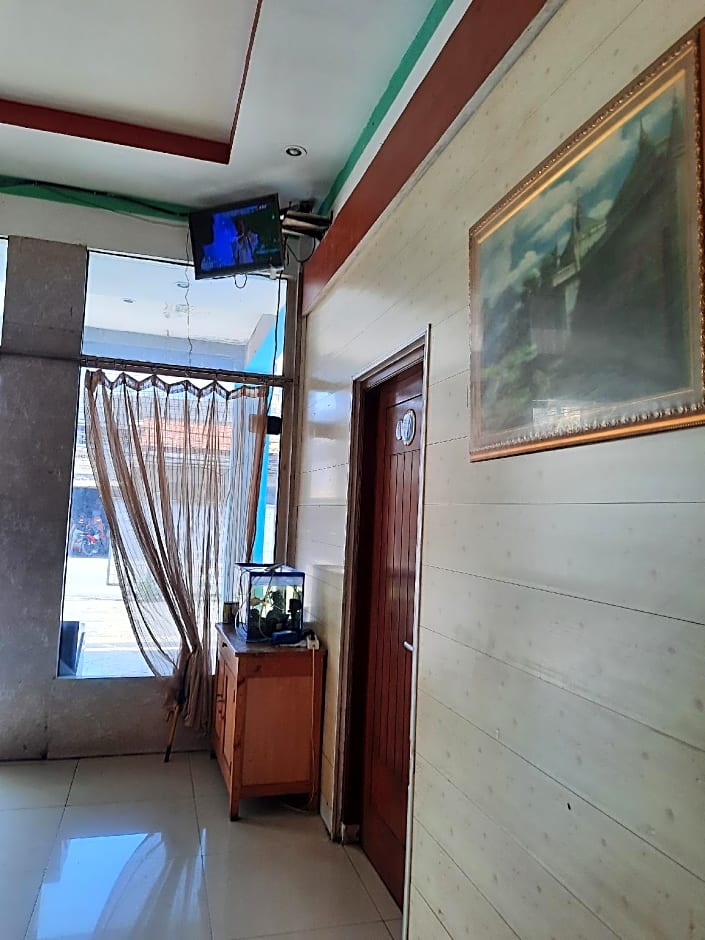 OYO 92470 Hotel Sahabat 2