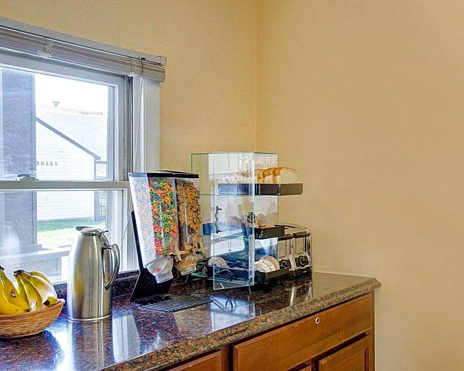 Econo Lodge Sharon - Foxborough