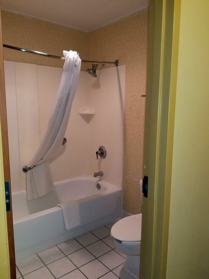 Days Inn by Wyndham Tulsa Central