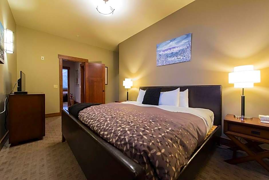 Luxurious 901 Condos by Fernie Central Reservations