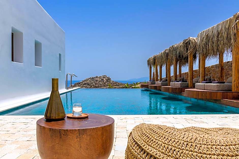 Charisma Hotel and Wellness Club