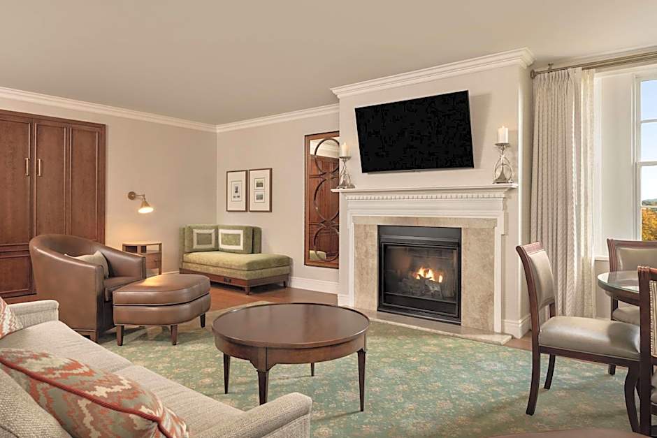 Hotel Roanoke - Conference Center Curio Collection by Hilton