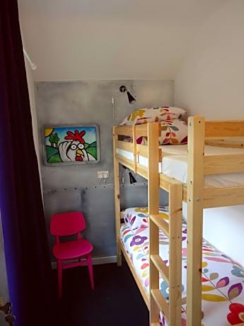 Standard Twin Room - Shared Bathroom