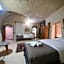 View Cave Hotel