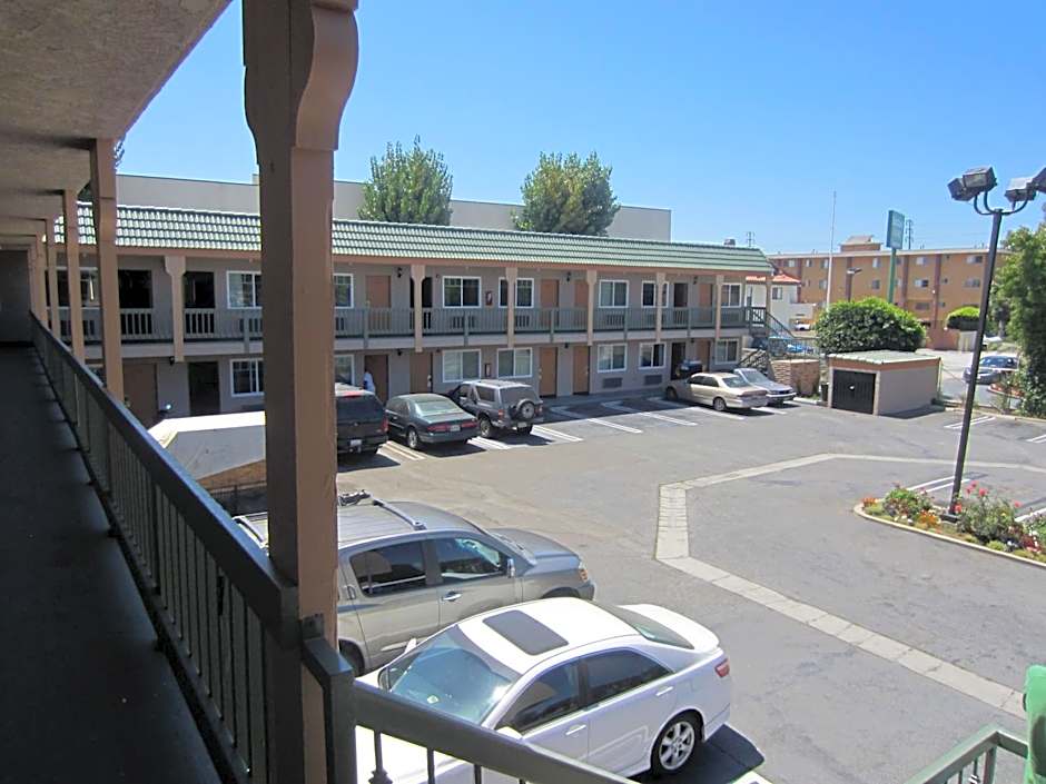 El Rancho Inn