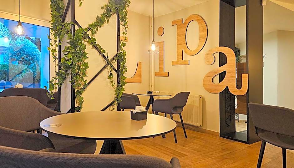 Lipa, Hotel & Bistro