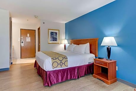 1 King Bed Mobility Accessible Room Non-Smoking