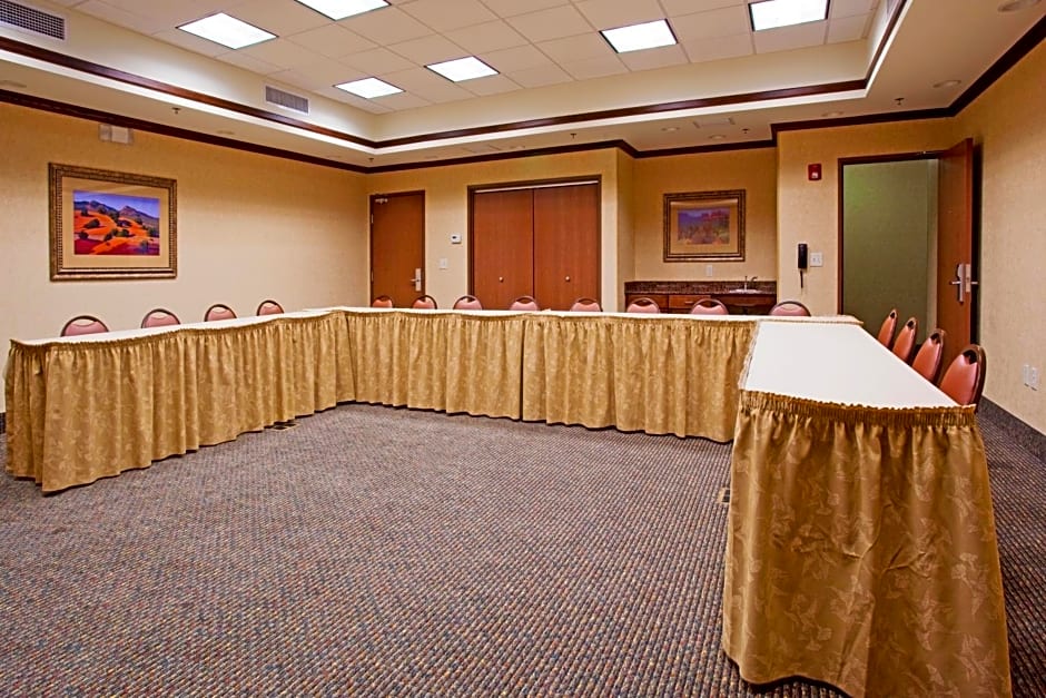 Holiday Inn Express Hotel & Suites Tooele By IHG