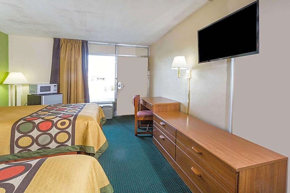 Super 8 by Wyndham Tifton