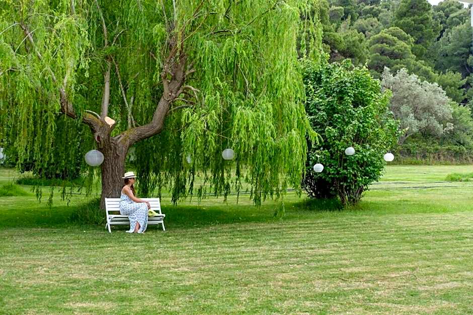 Skiathos Luxury Villa 2 Bedroom Villa Dyo Vromolimnos