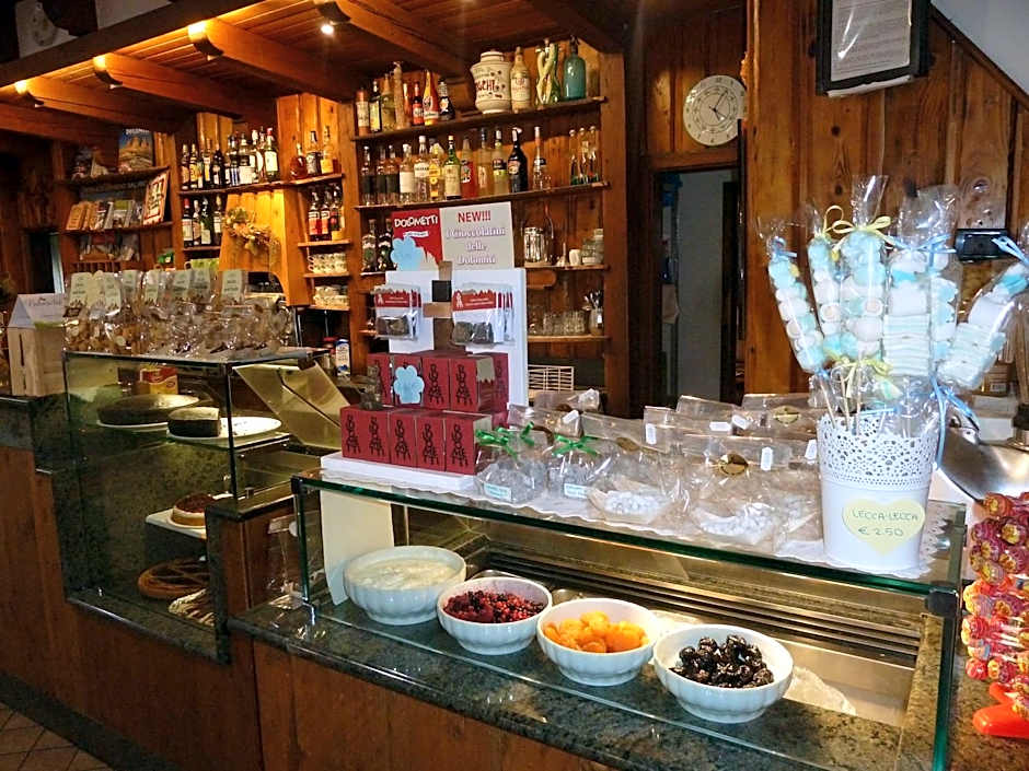 Albergo Chalet Lago Antorno