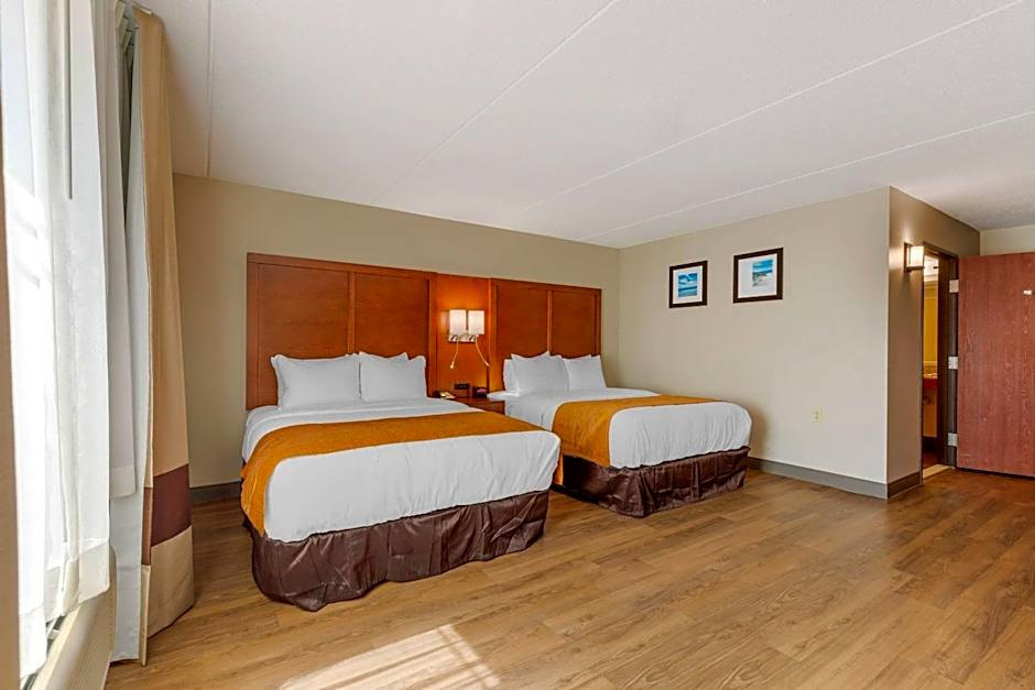 Comfort Inn & Suites Milford