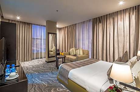 King Suite with Sea View