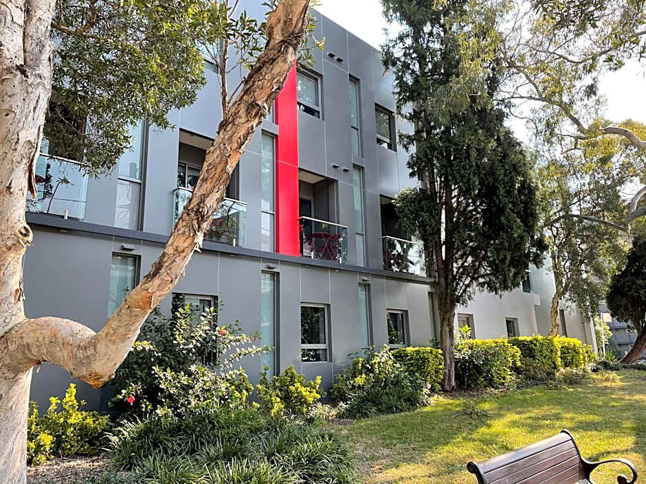 Best Western Plus Camperdown Suites