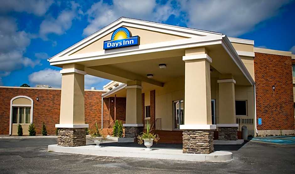 Days Inn & Conference Center by Wyndham Bridgewater