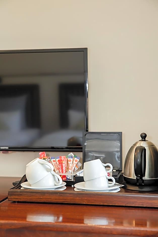 Casterbridge Hollow Boutique Hotel