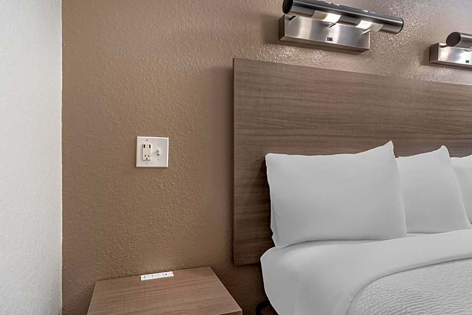 Red Roof Inn Houston Brookhollow