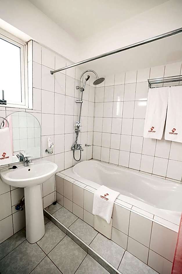 Eureka Place Hotel Kampala