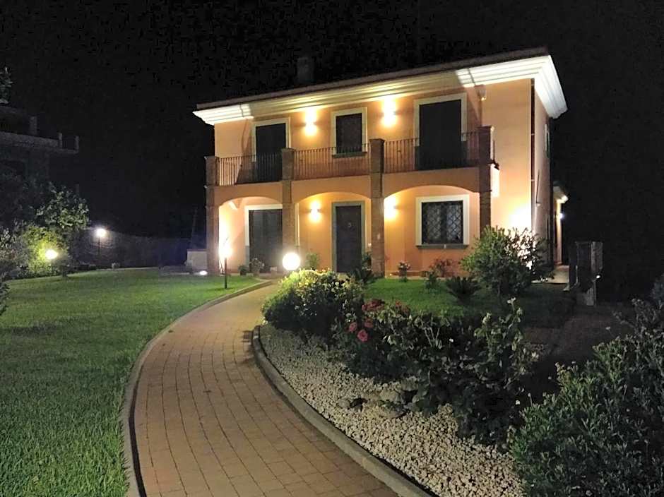 Villa Feluchia Tra Il Mare E Il Vulcano