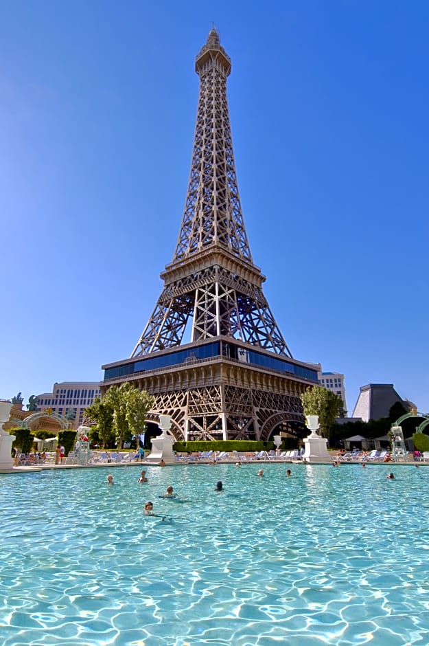Burgundy Premium Suite, Nice, 1 King - Picture of Paris Las Vegas