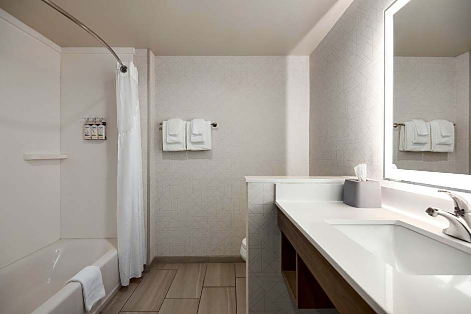 Holiday Inn Express & Suites - Yuba City - Marysville By IHG